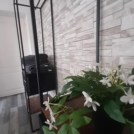 Apartman Le Trio,appartement 7 Pers Centre Wifi, Equipe, Parking A Proximite Virton