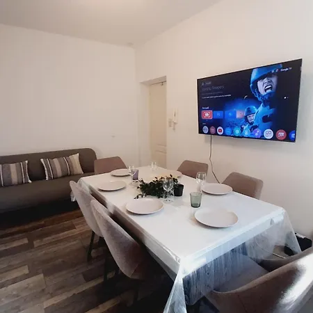 Apartman Le Trio,appartement 7 Pers Centre Wifi, Equipe, Parking A Proximite Virton
